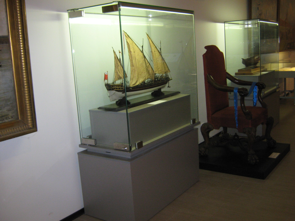 Картинка маленькой детальной галереи